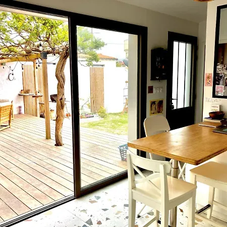House With Garden In